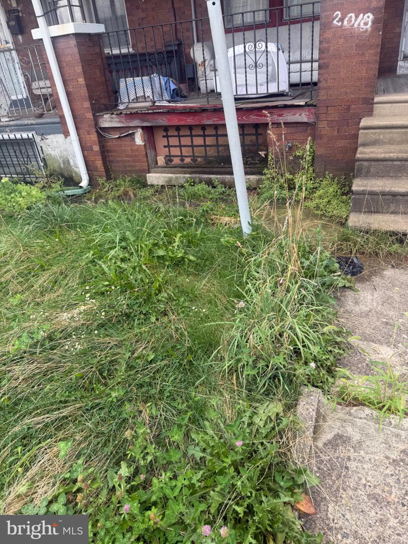 2018 W Ontario St Property Photo 3