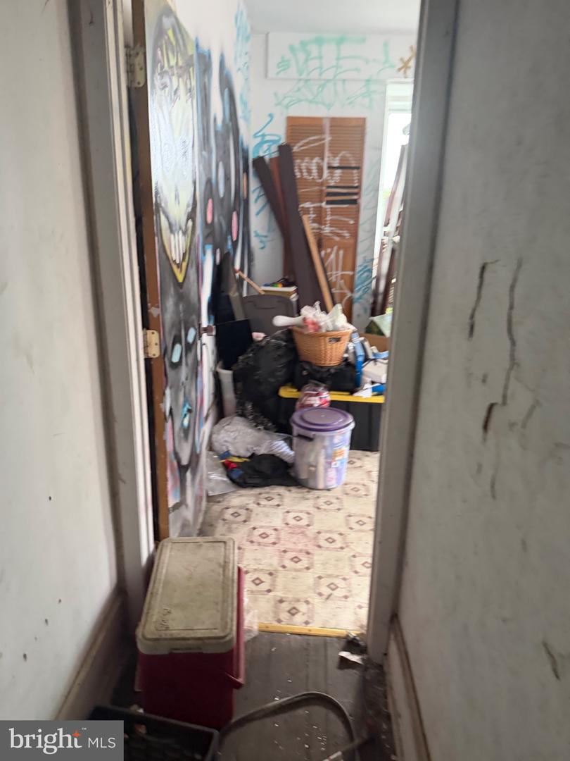 2018 W Ontario St Property Photo 11