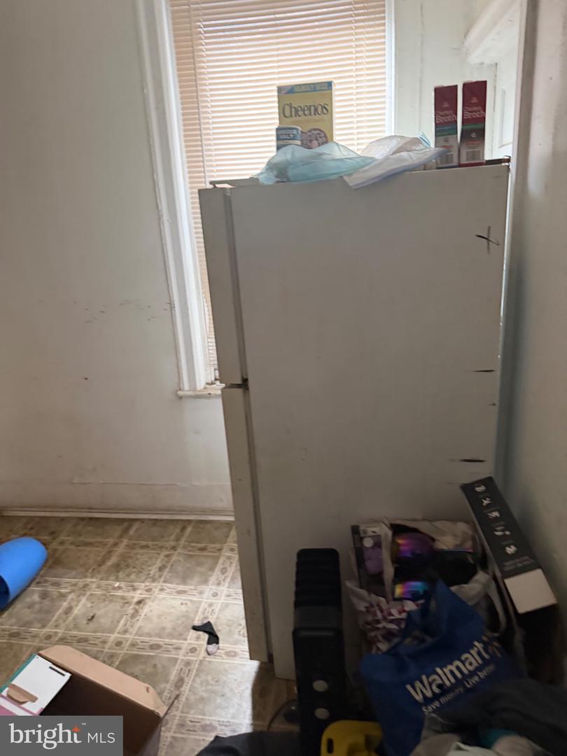 2018 W Ontario St Property Photo 12