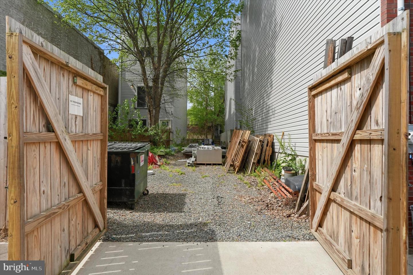 2124-32 E Arizona St Property Photo 19