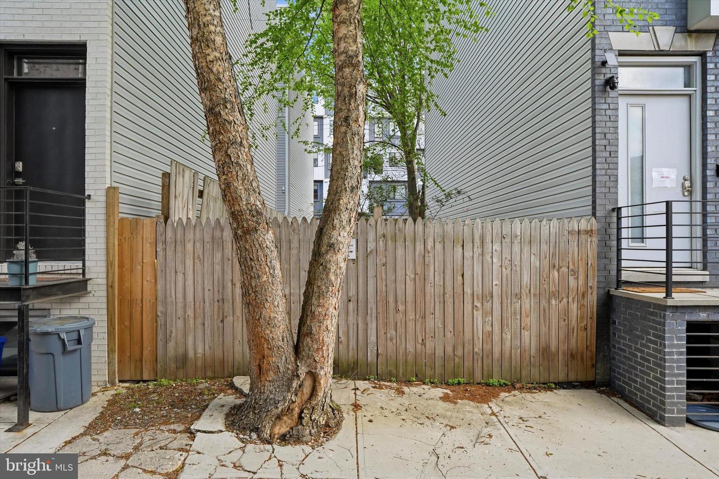 2124-32 E Arizona St Property Photo 20