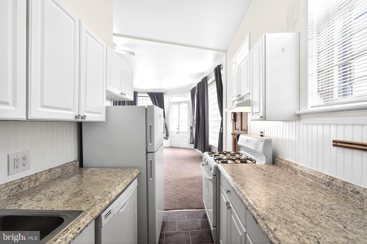4417 Baker St Property Photo 6