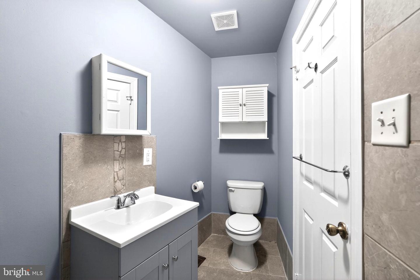 4417 Baker St Property Photo 7