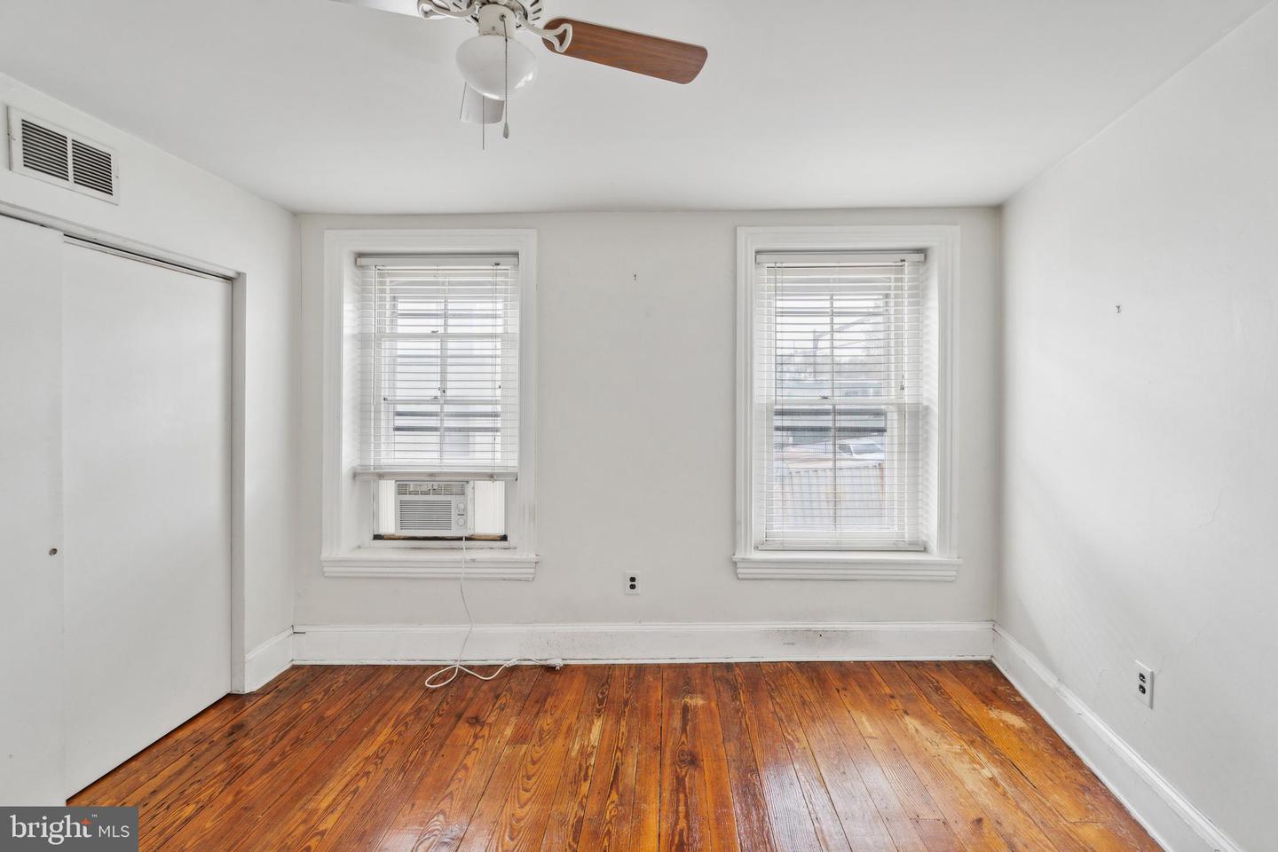 4417 Baker St Property Photo 28