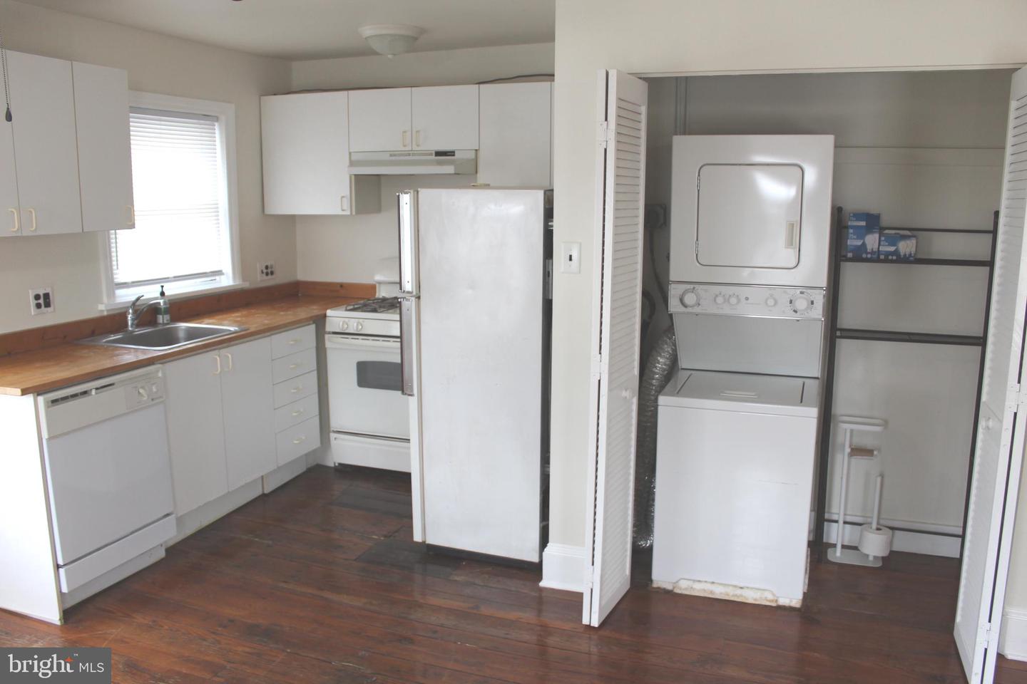 4417 Baker St Property Photo 33