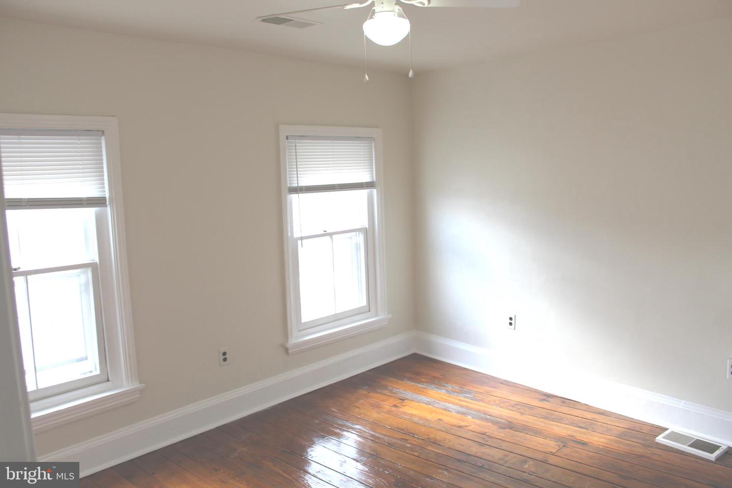 4417 Baker St Property Photo 37