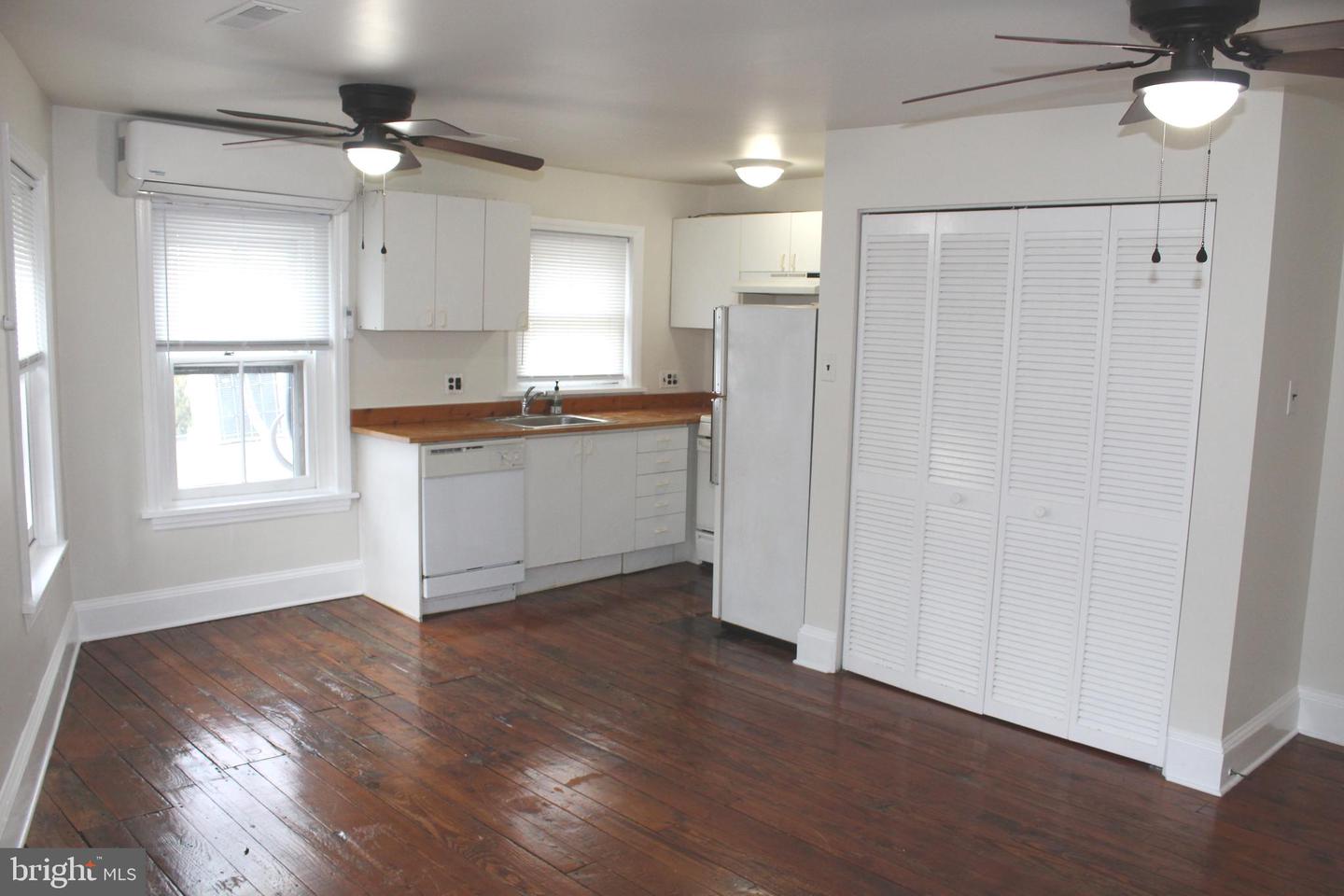 4417 Baker St Property Photo 42