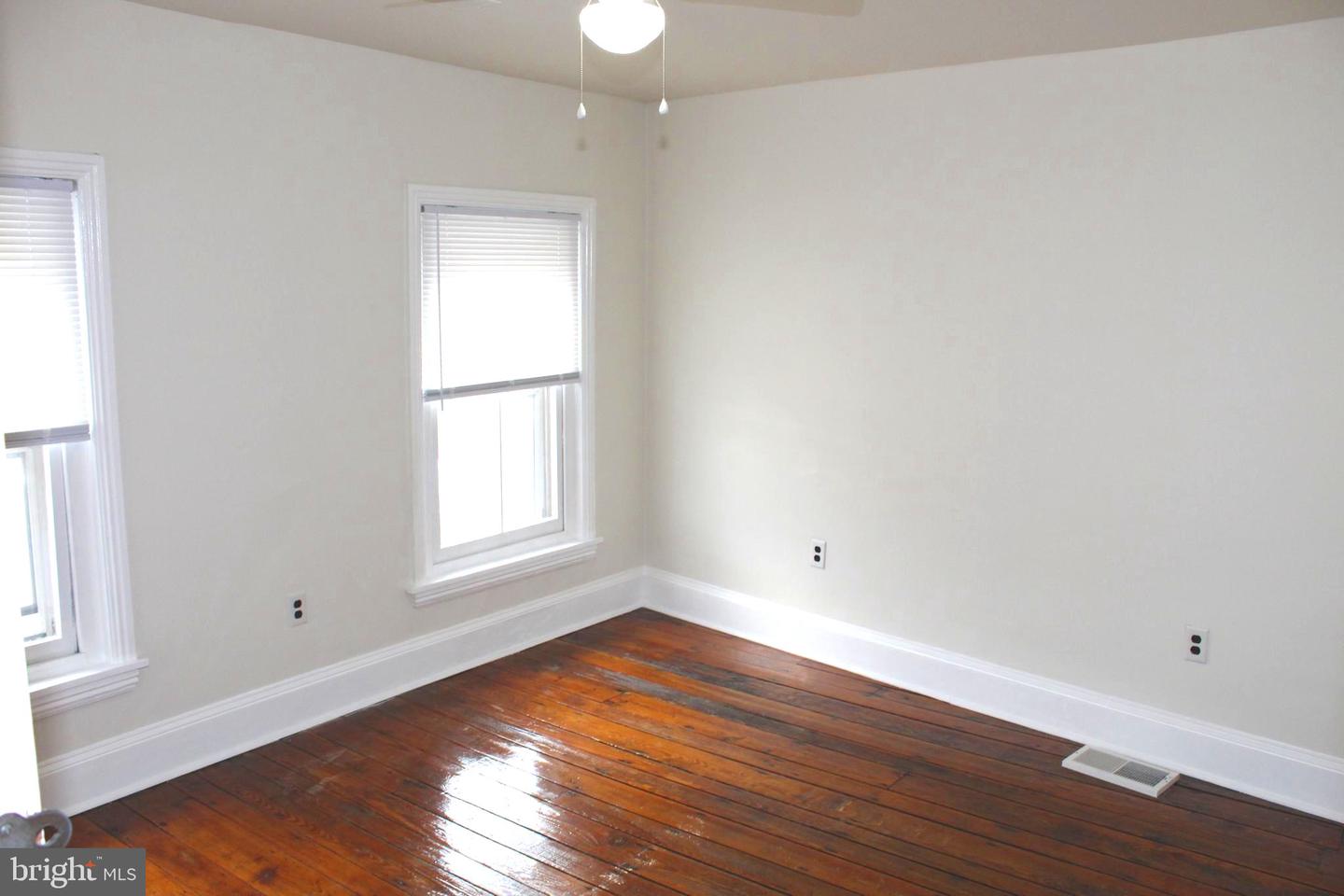 4417 Baker St Property Photo 47