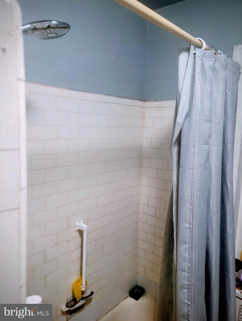 6138 Wayne Ave #2 Property Photo 10