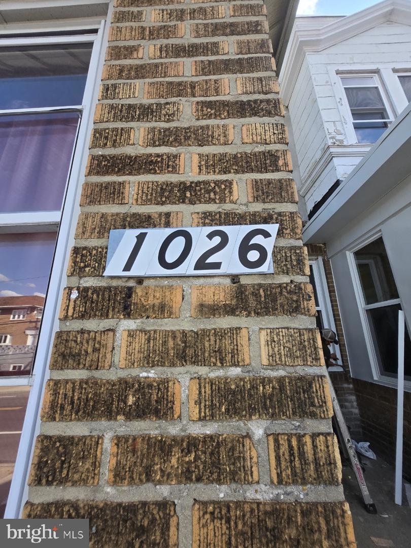 1026 W Olney Ave Property Photo 2