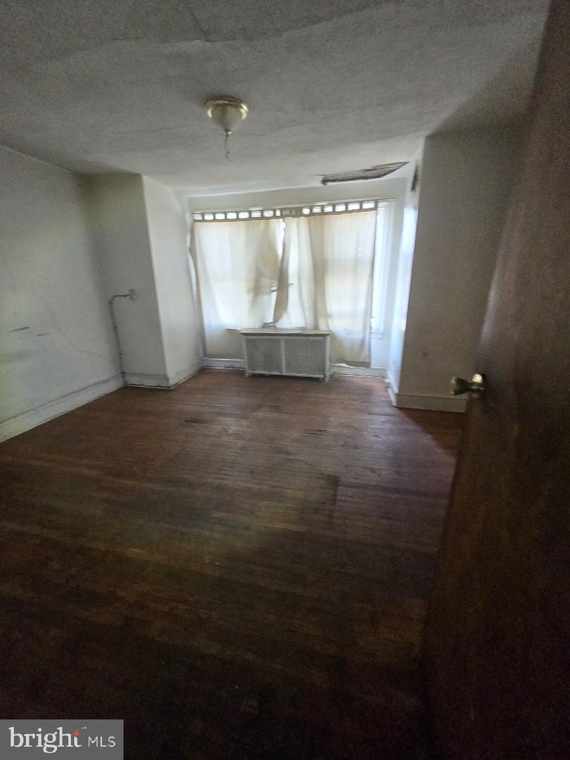 1026 W Olney Ave Property Photo 14