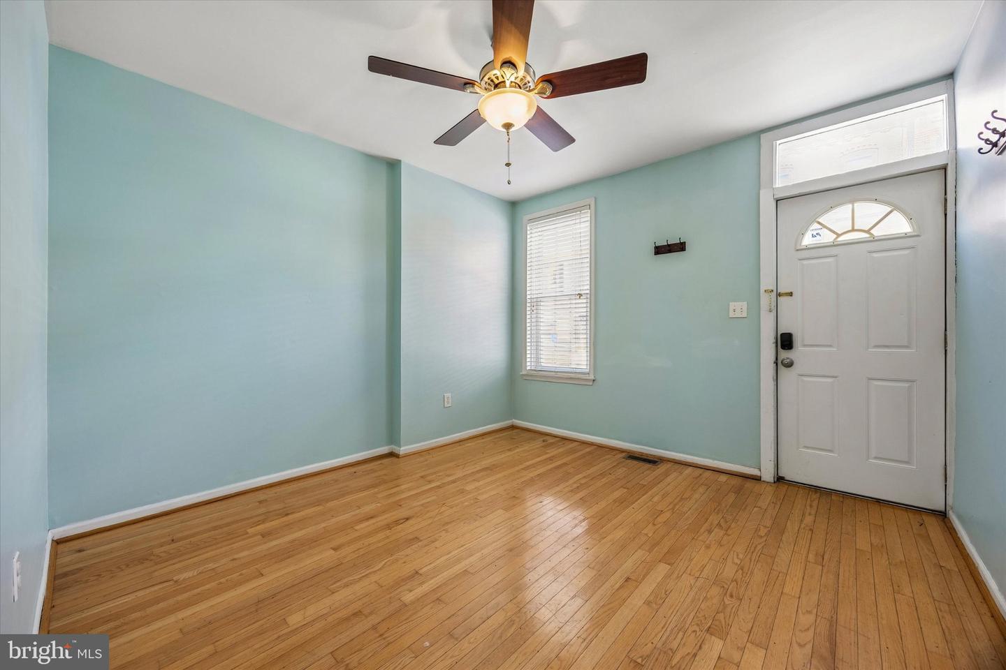 4334 Fleming St Property Photo 4
