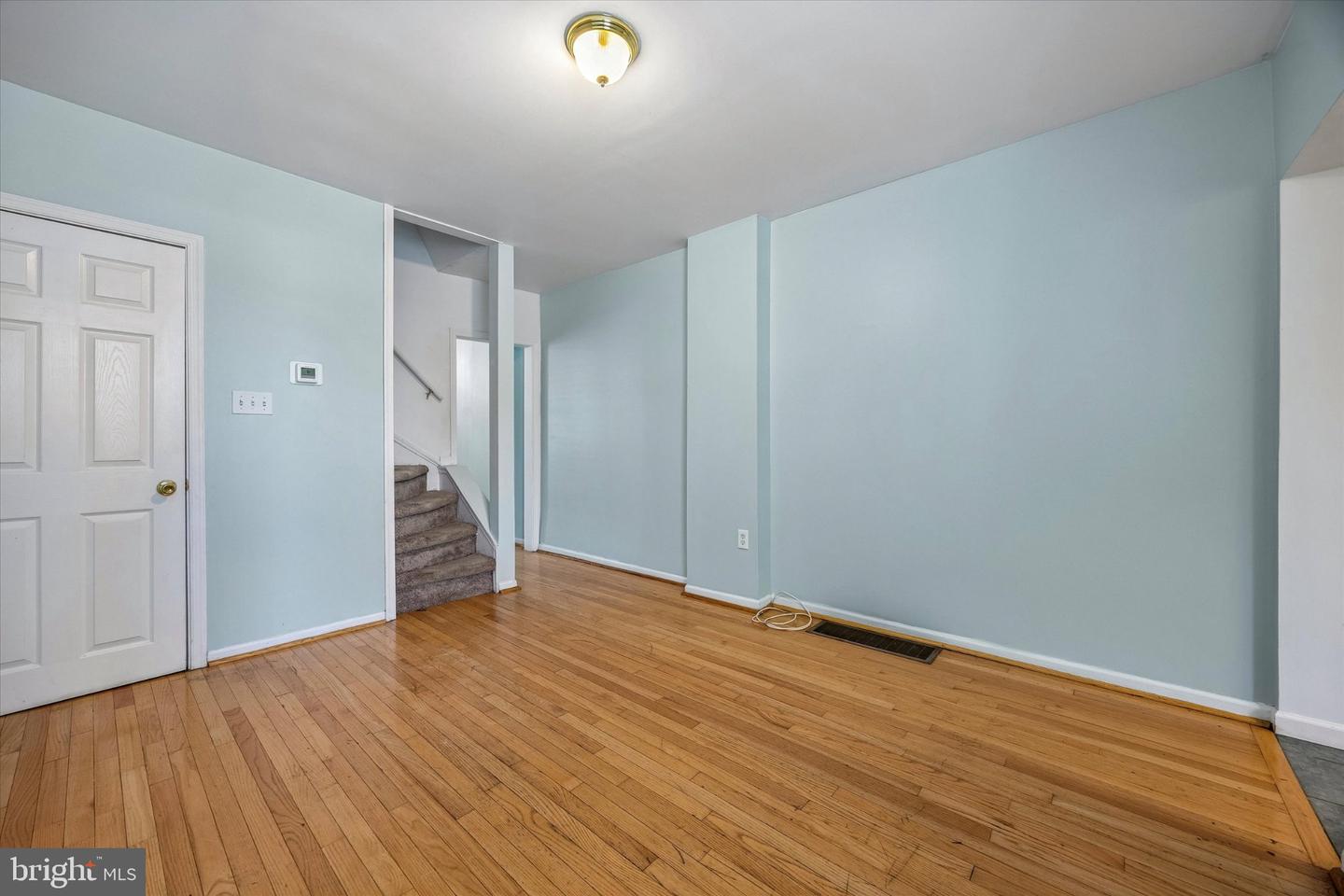4334 Fleming St Property Photo 5