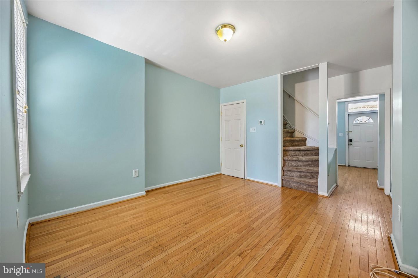 4334 Fleming St Property Photo 6