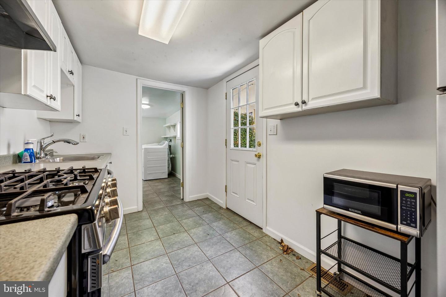 4334 Fleming St Property Photo 9