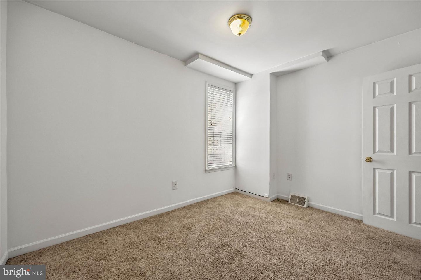 4334 Fleming St Property Photo 16