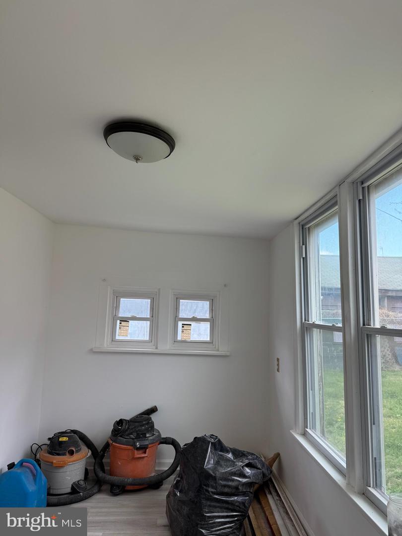 301 W Olney Ave Property Photo 10