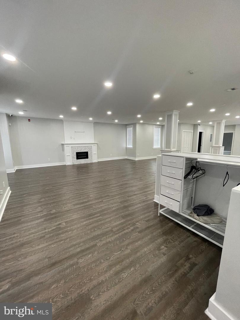 1323 Lindley Ave #unit 2 Property Photo 4