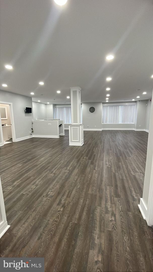 1323 Lindley Ave #unit 2 Property Photo 9