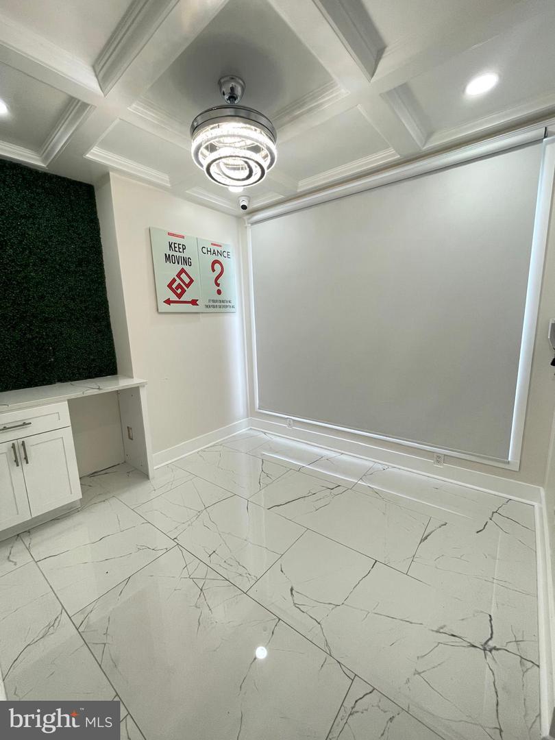 1323 Lindley Ave #unit 2 Property Photo 13