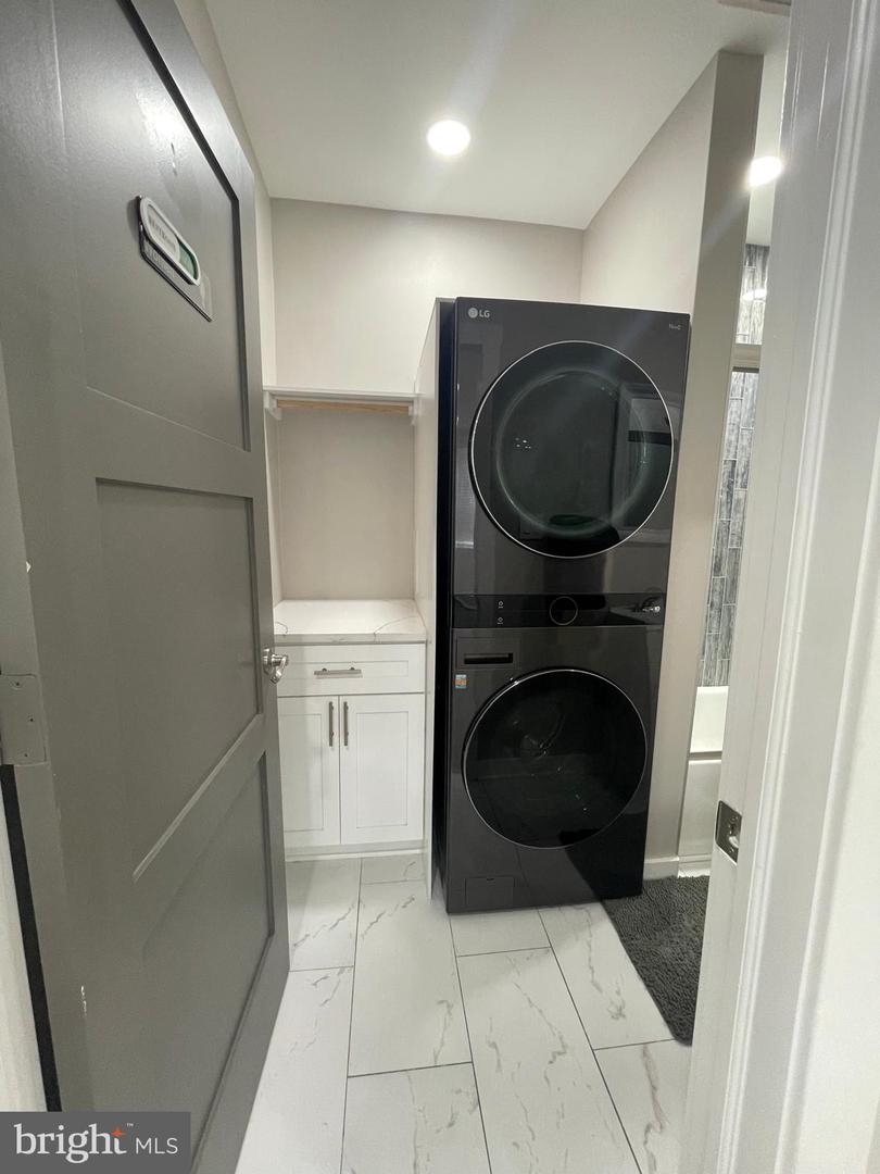 1323 Lindley Ave #unit 2 Property Photo 16