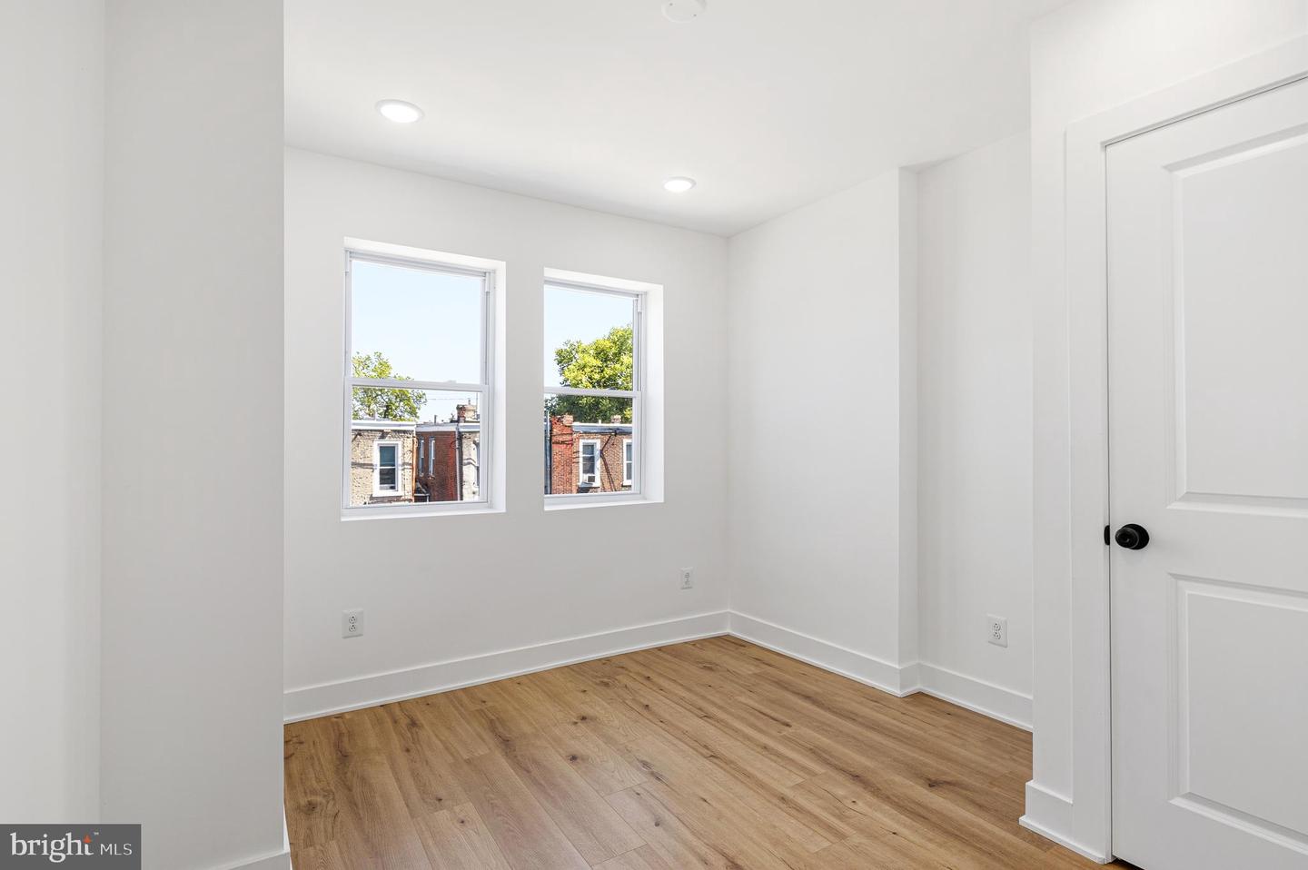 5817 Walnut St Property Photo 18
