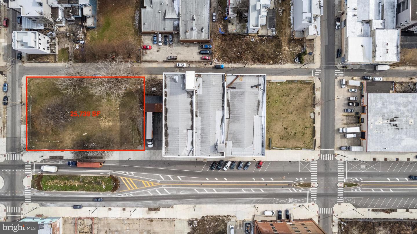 2425-39 N American St Property Photo 2