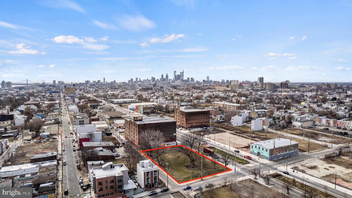 2425-39 N American St Property Photo 3