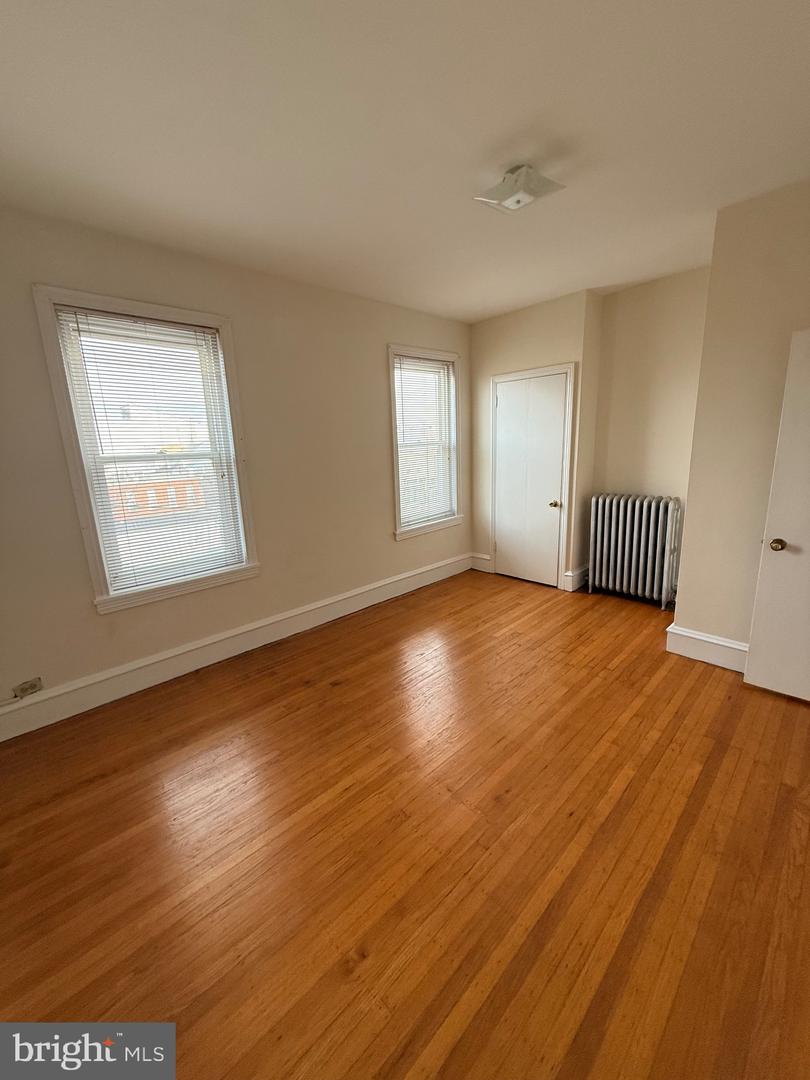 330-32 E Girard Ave Property Photo 26