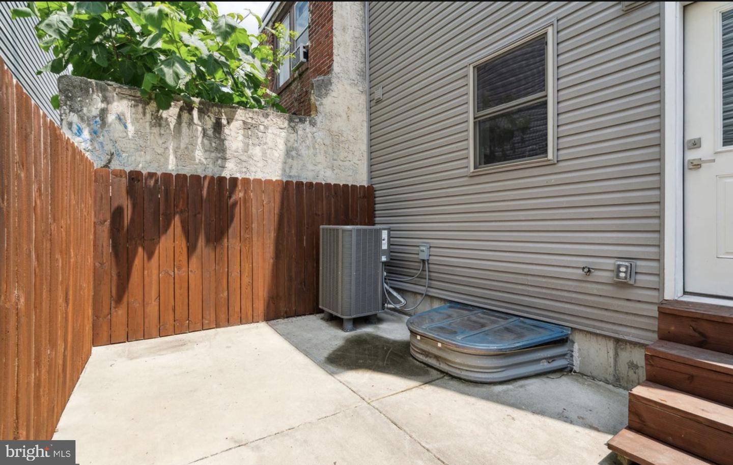 2620 Emerald St Property Photo 22