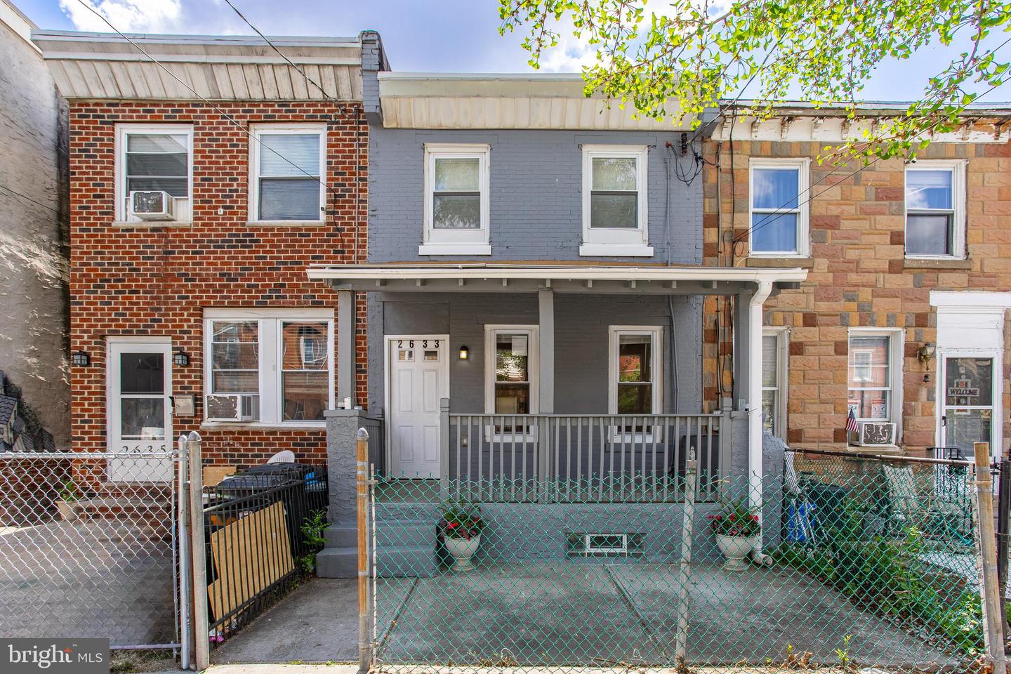 2633 Braddock St Property Photo 1