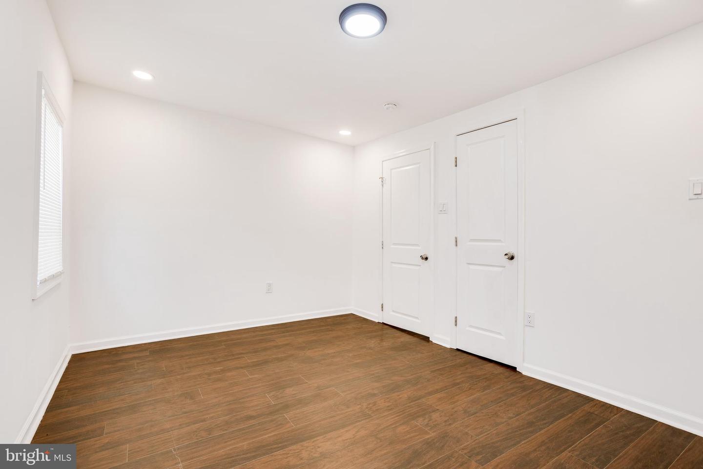 2633 Braddock St Property Photo 20