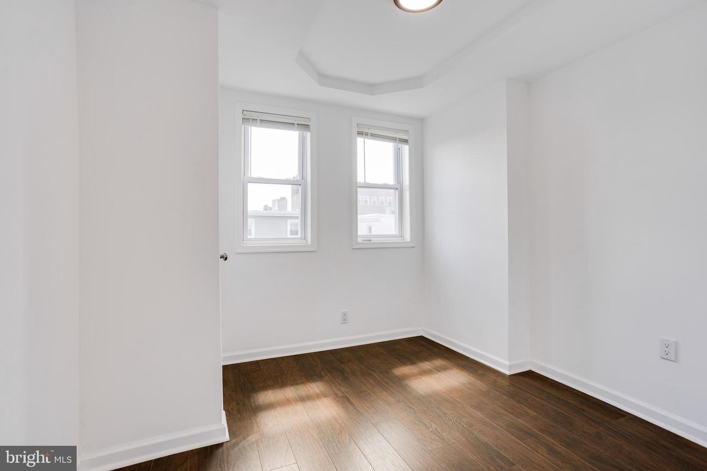 2633 Braddock St Property Photo 29