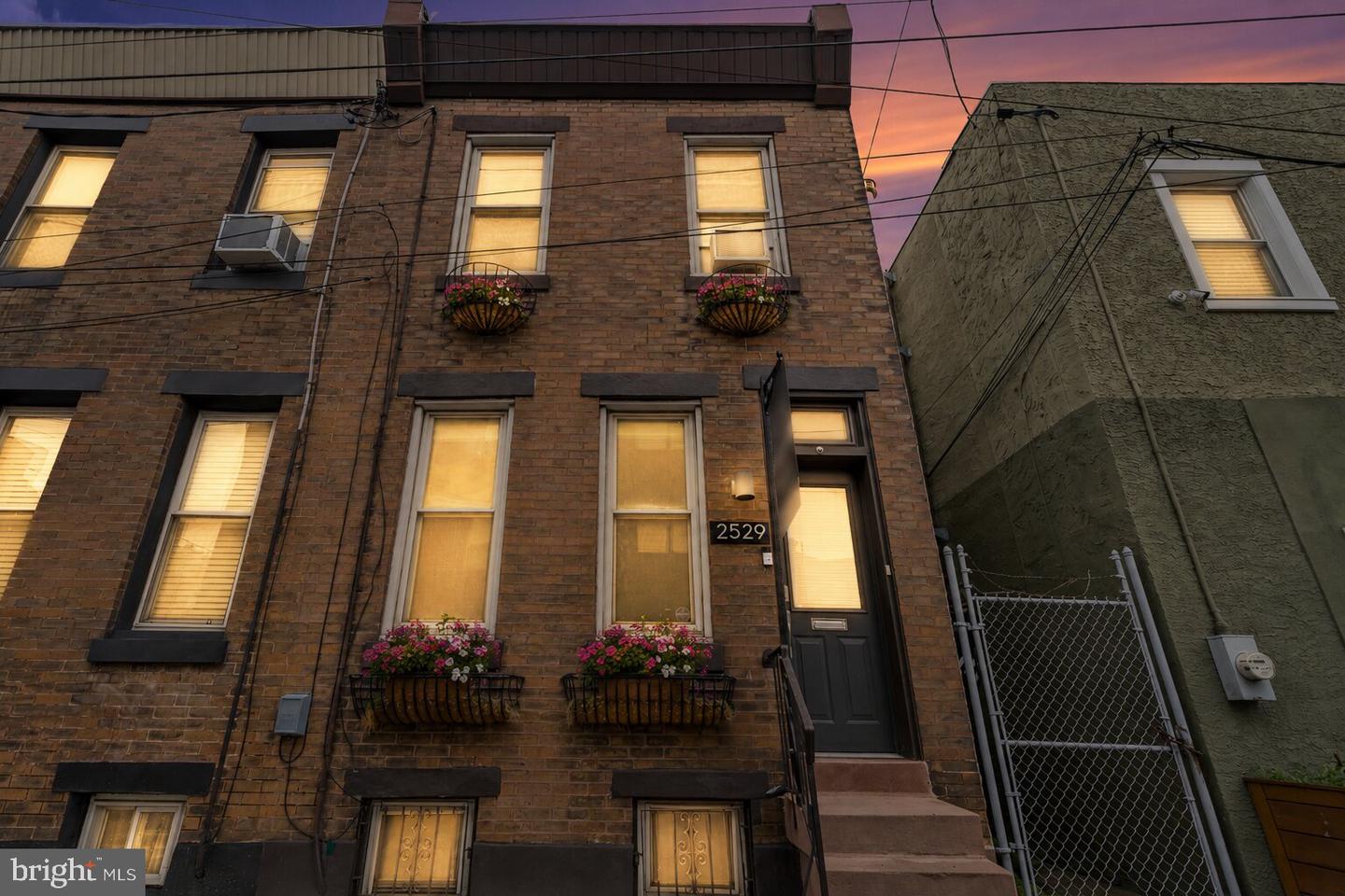 2529 E Albert St Property Photo 1