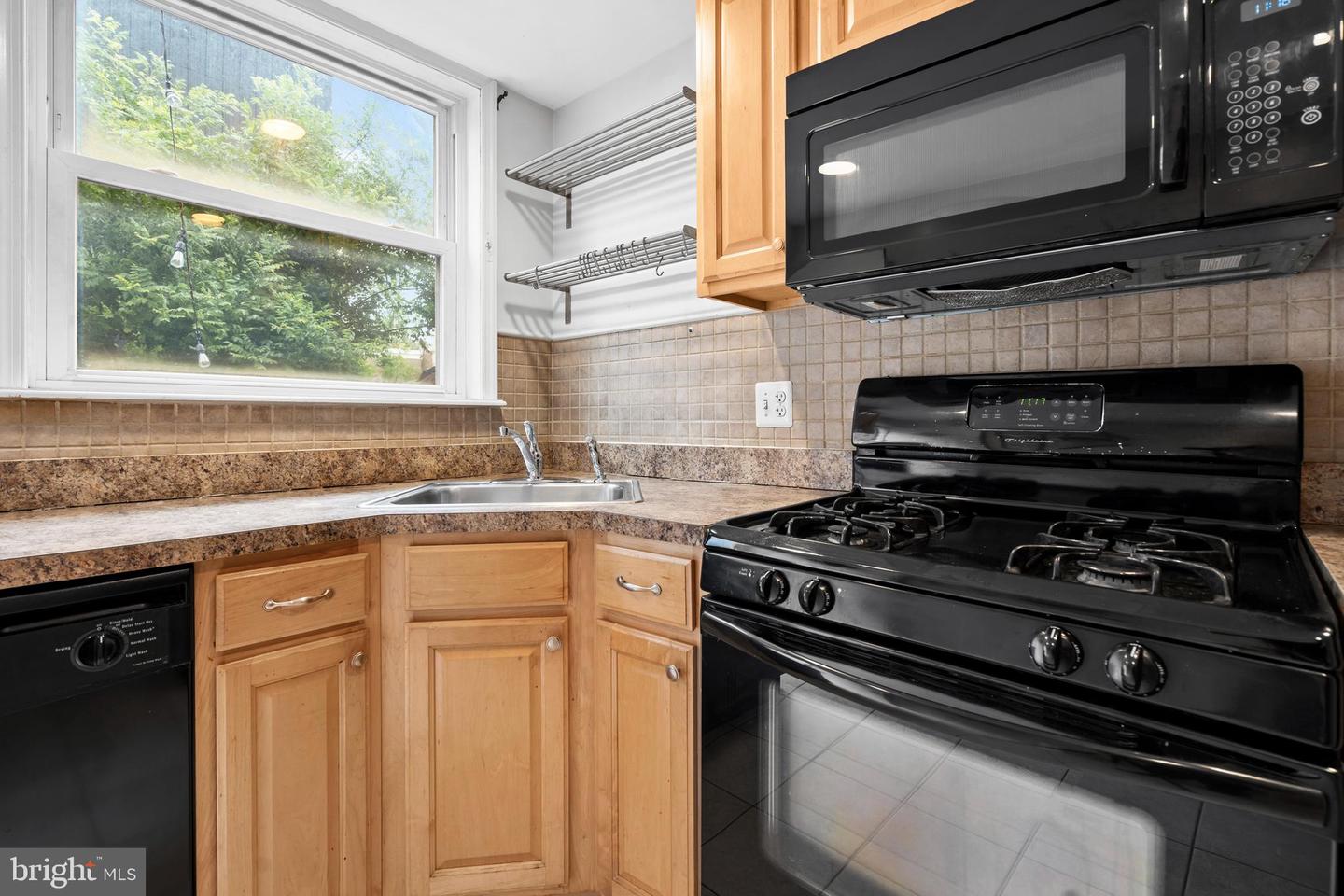 2529 E Albert St Property Photo 11