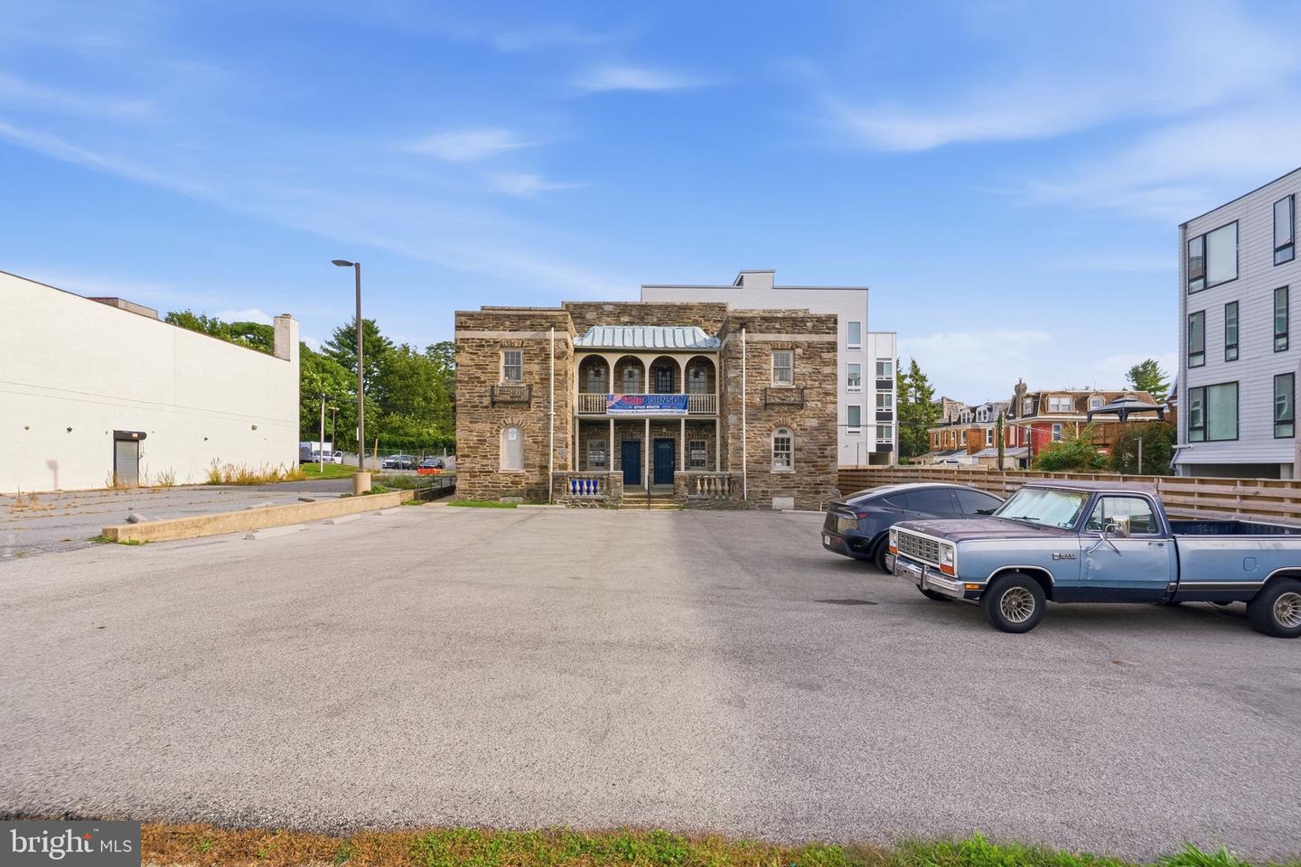 228 W Chelten Ave Property Photo 3