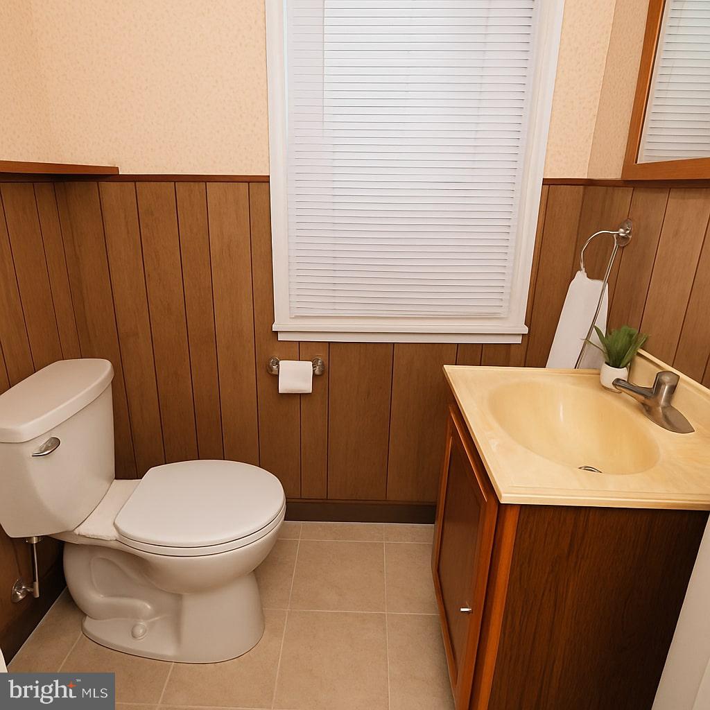 1833 E Hazzard St Property Photo 7
