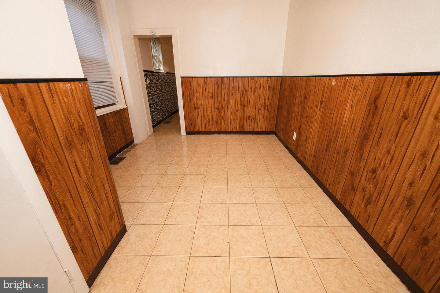 1833 E Hazzard St Property Photo 11