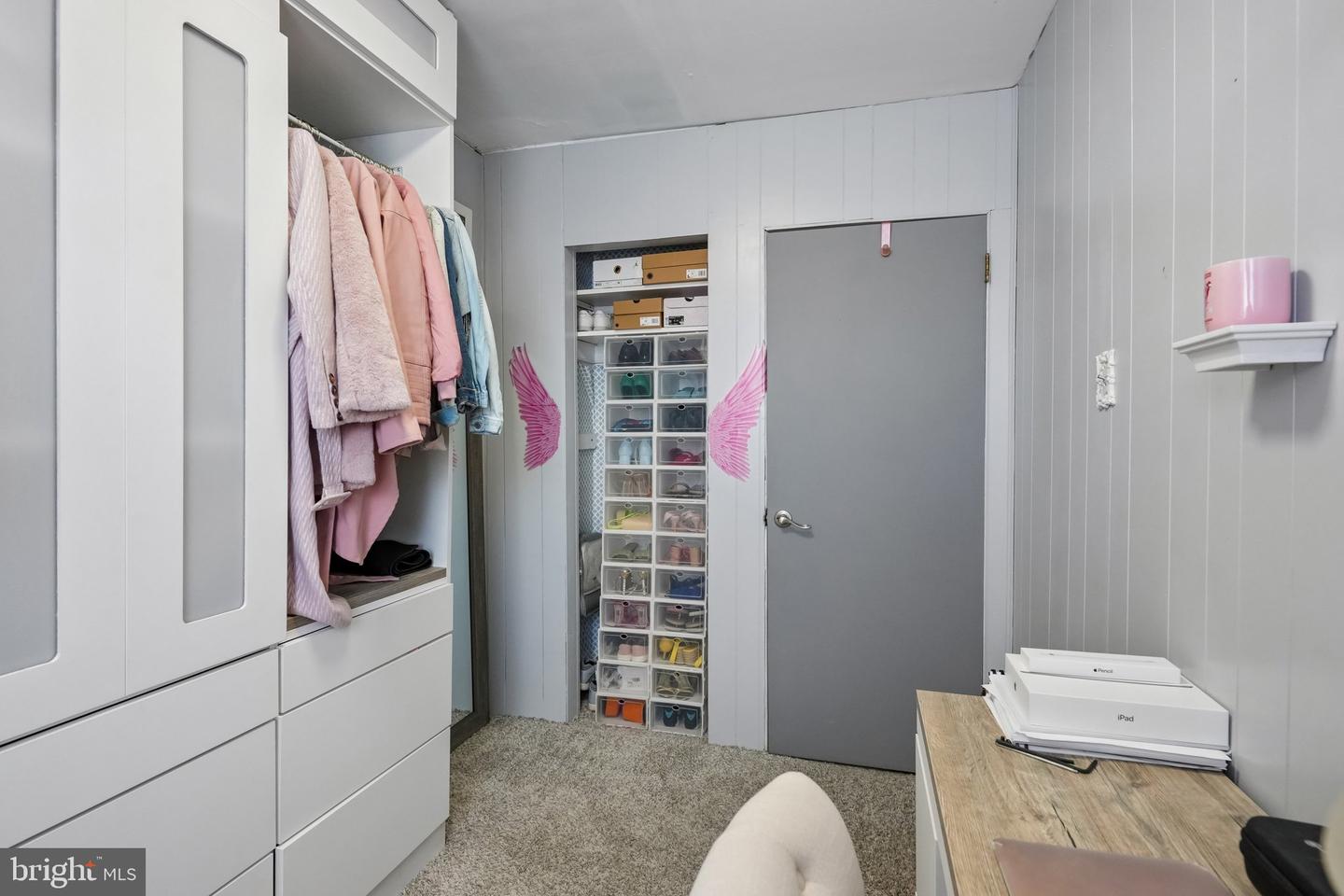 7242 Algard Property Photo 17