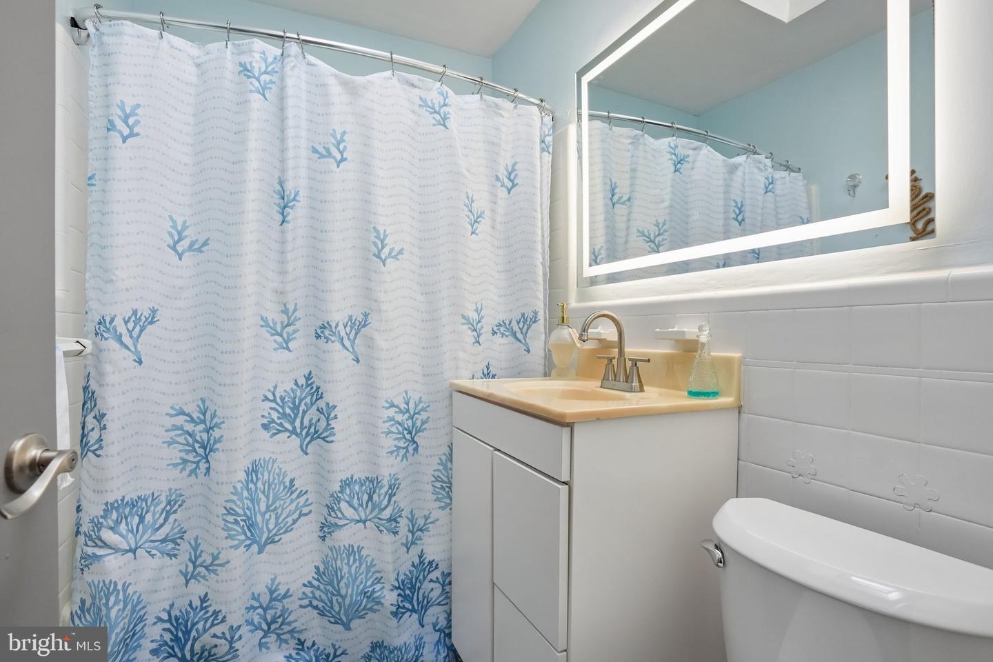 7242 Algard Property Photo 20