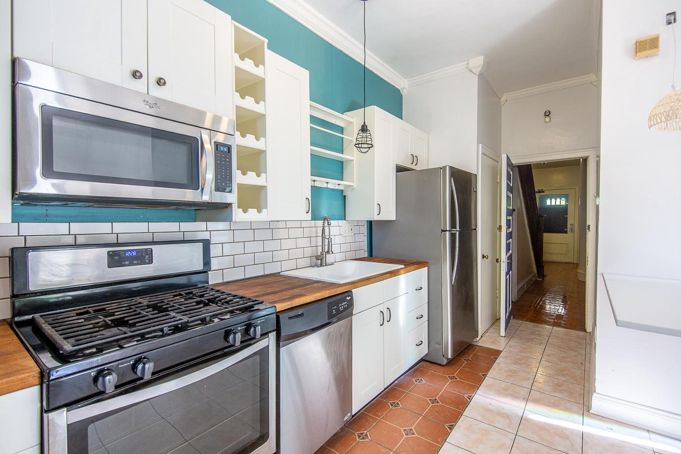 4843 Walton Ave Property Photo 4