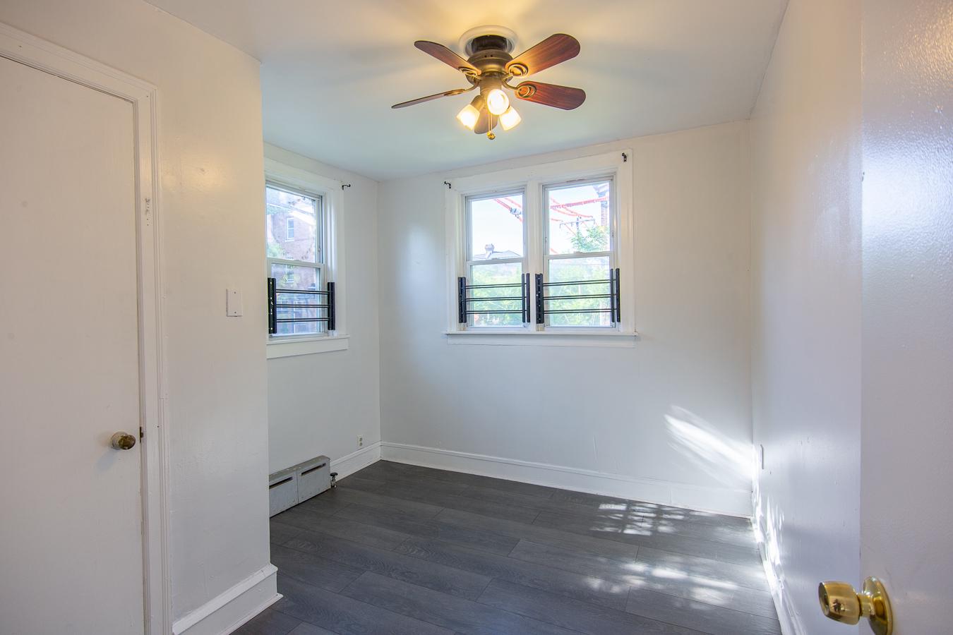 4843 Walton Ave Property Photo 8