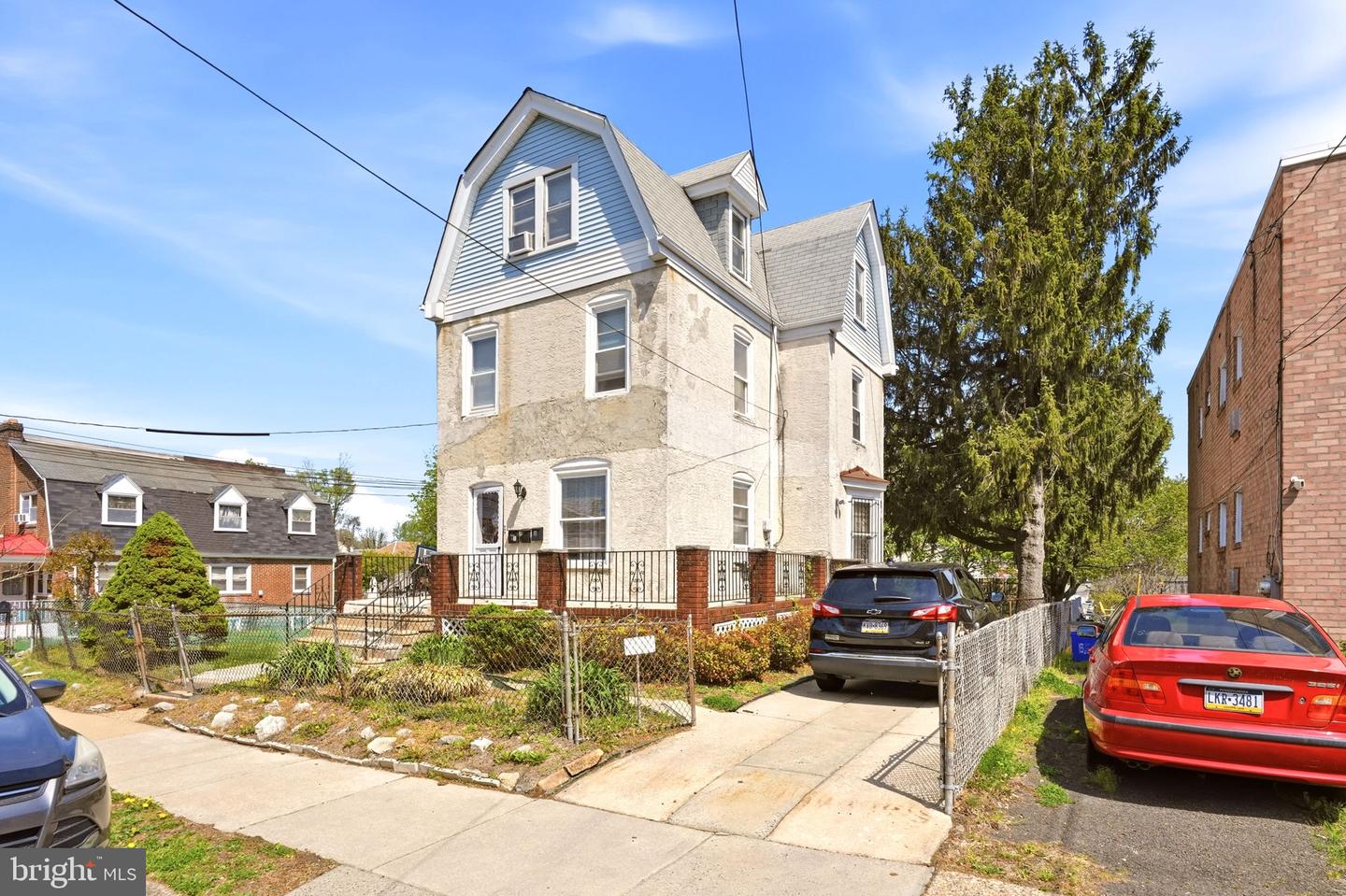 7529-31 FORREST AVE Property Photo 1