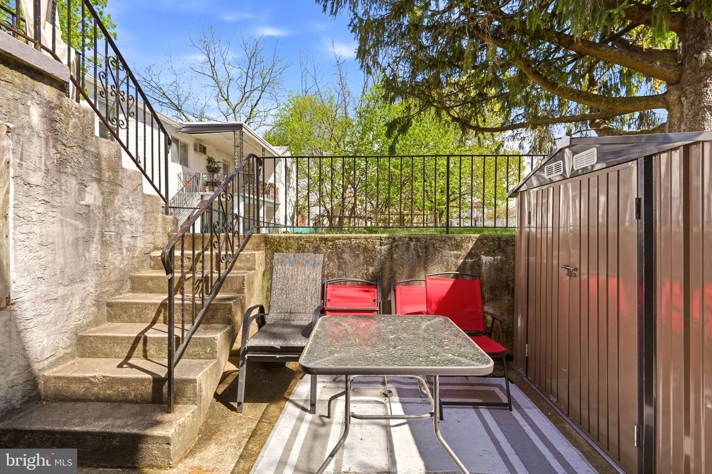 7529-31 Forrest Ave Property Photo 48