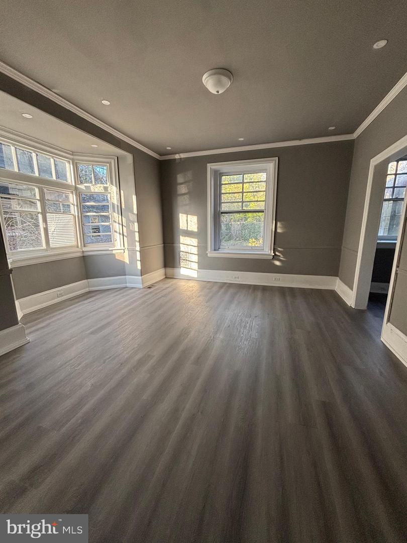 2025 Upland Way #1st Floor Apt Property Photo 8