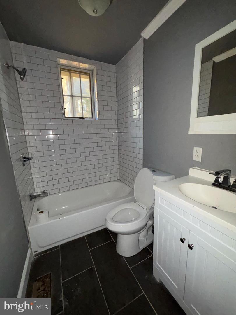 2025 Upland Way #1st Floor Apt Property Photo 16