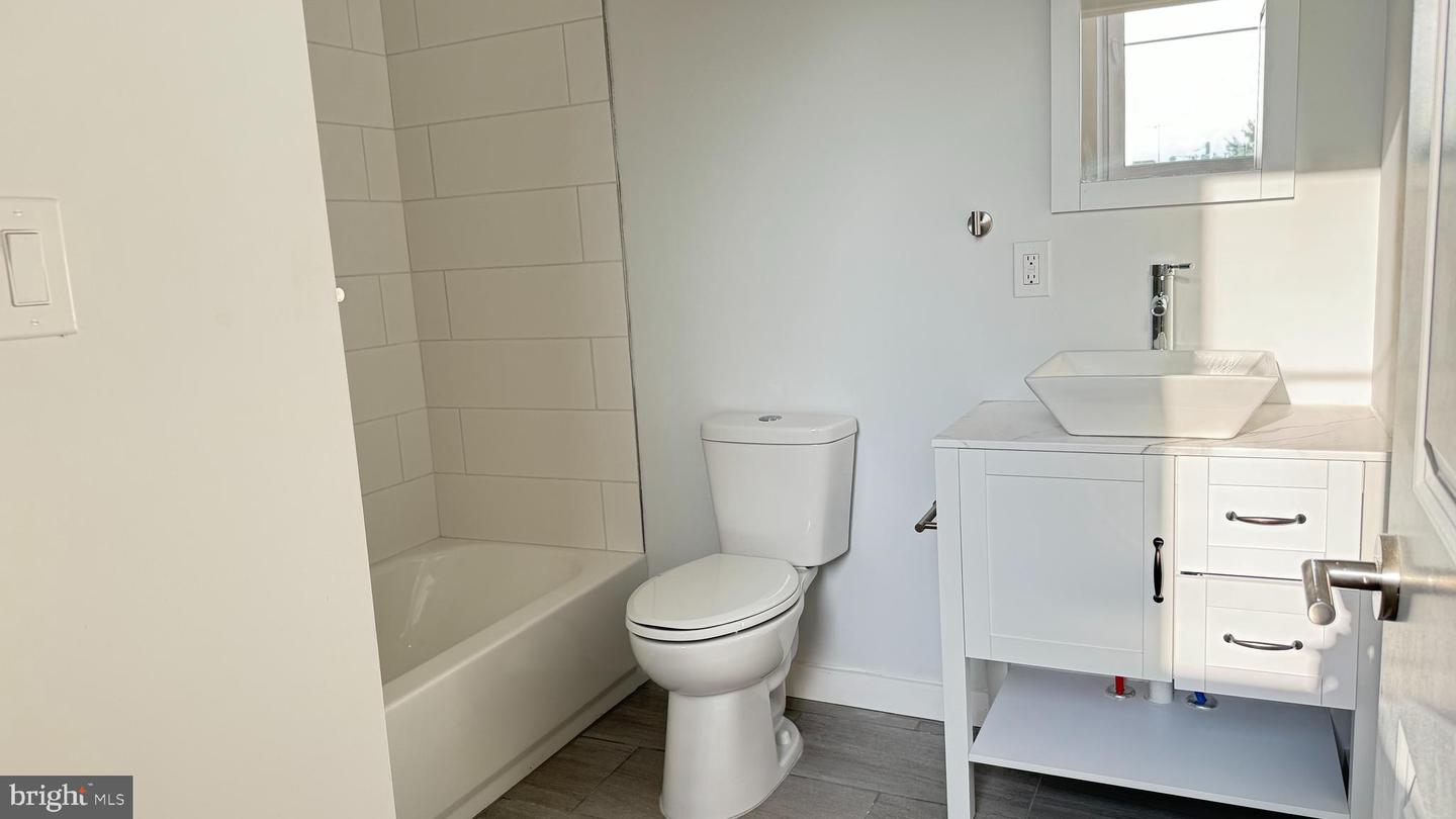 6400 Haverford Ave #47 Property Photo 12