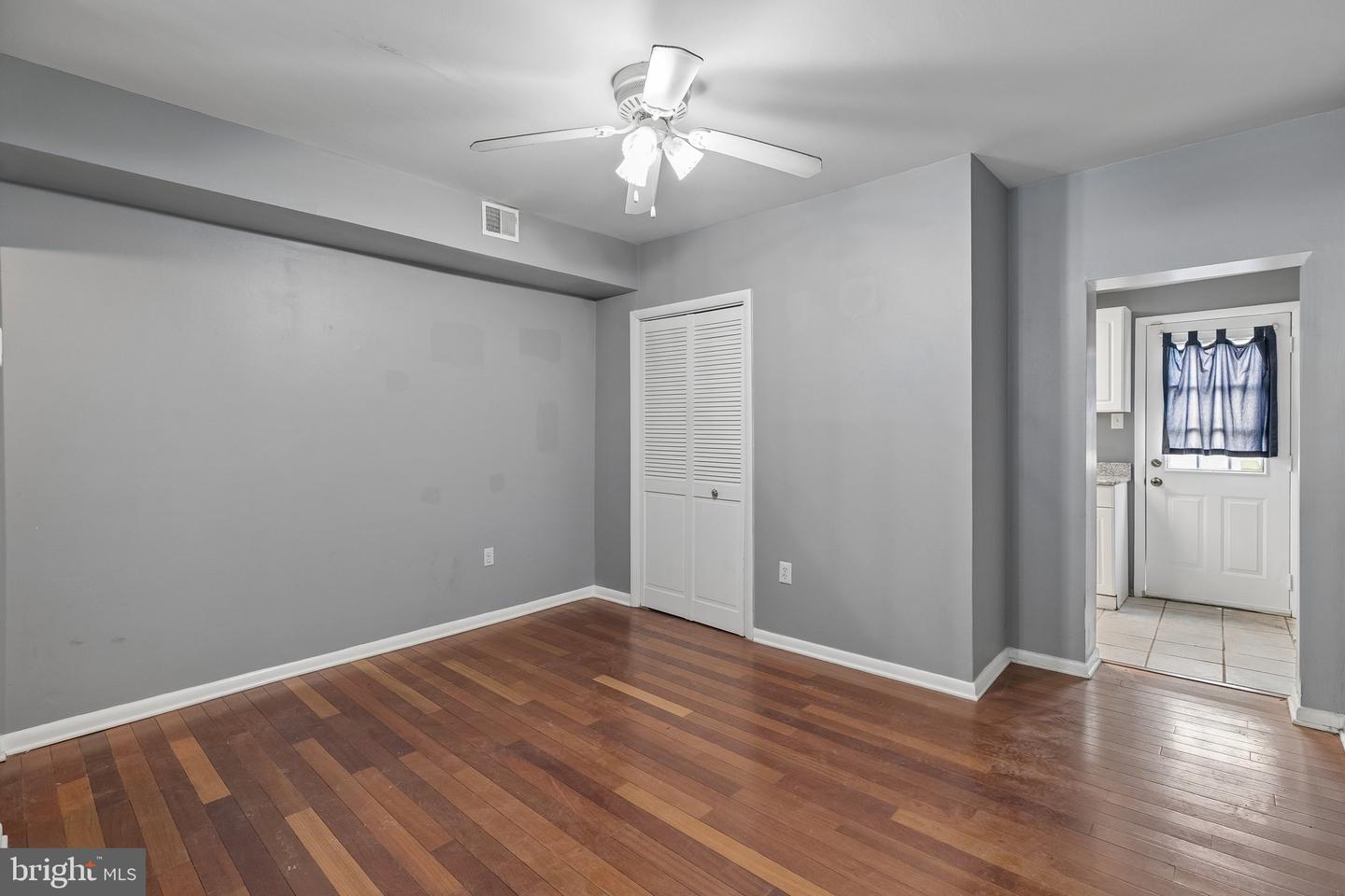 4648 Mansion St Property Photo 4