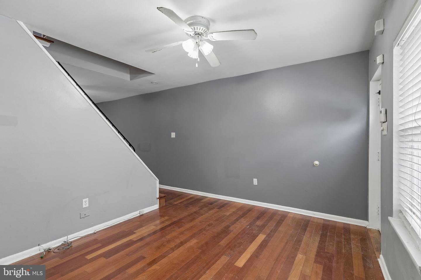 4648 Mansion St Property Photo 10