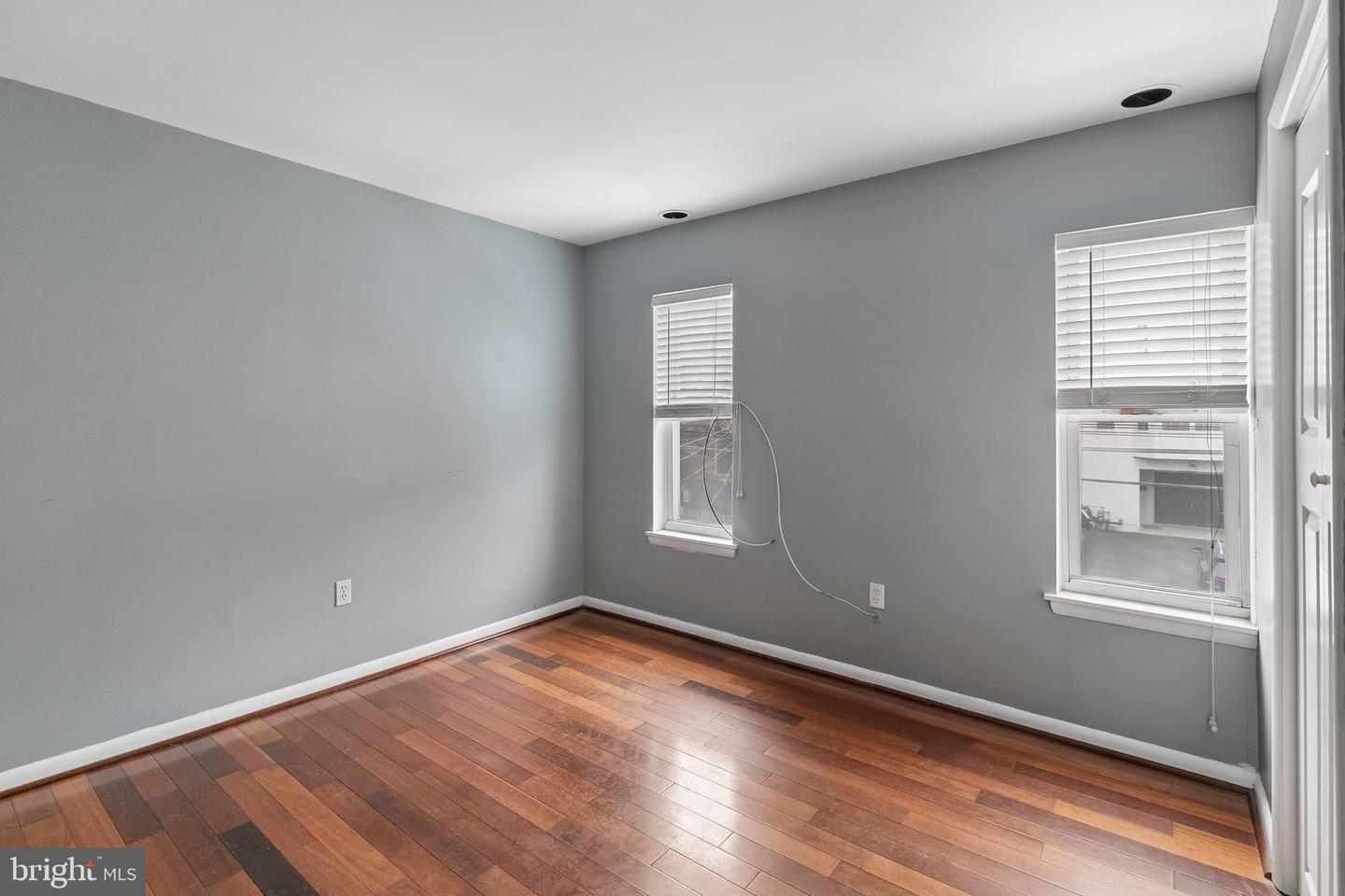 4648 Mansion St Property Photo 25